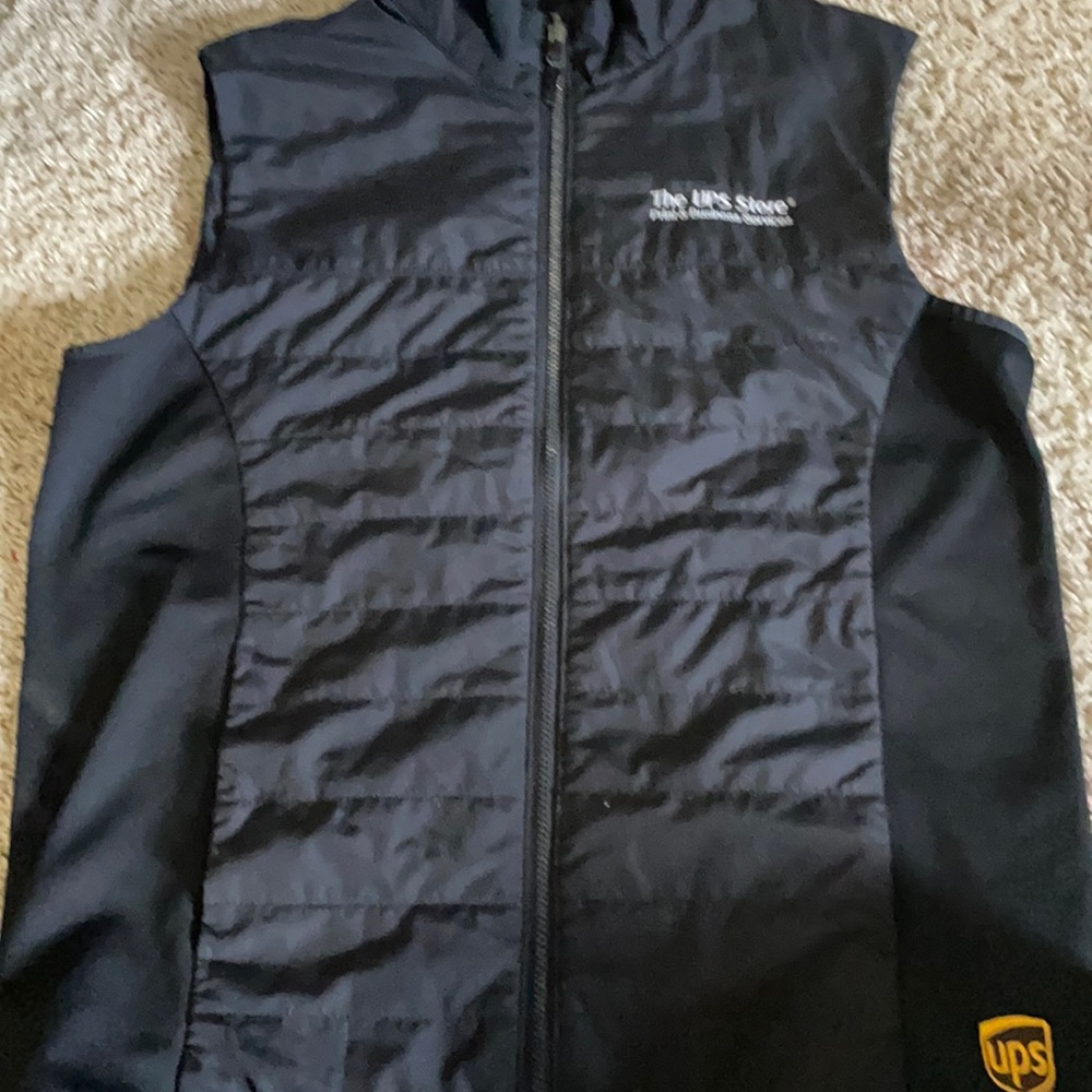 The ups store vest